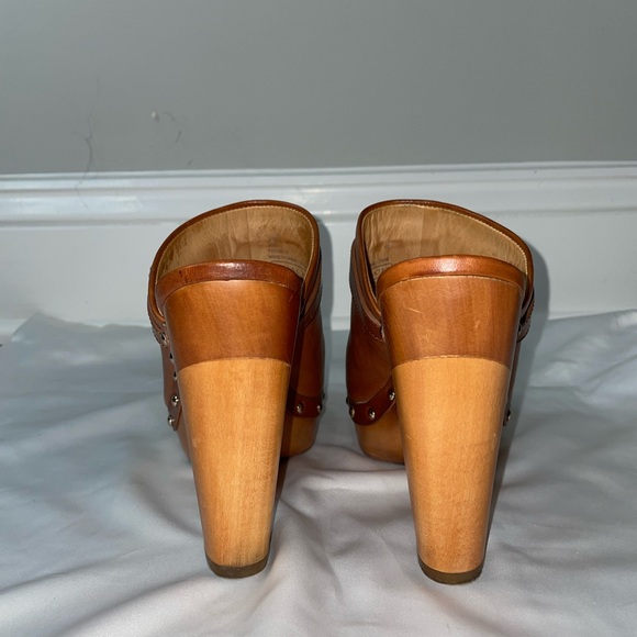 Coach Cognac Clog, Size 6 - Picture 3 of 7